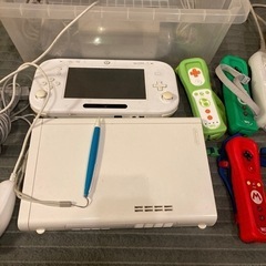 Wiiu  本体カセット　タッチペン　コントローラー4本つき