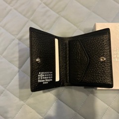 メゾンマルジェラの二つ折り財布