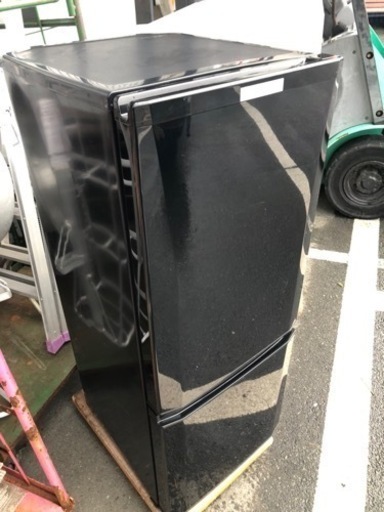 福岡市内配送無料　三菱電機 MITSUBISHI ELECTRIC MR-P15C-B [冷蔵庫 （146L・右開き） 2ドア サファイアブラック]