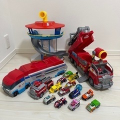 パウパトロール　消防車　おもちゃ