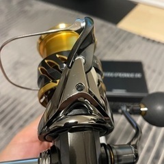 20 ツインパワー　シマノ　4000MHG    美品