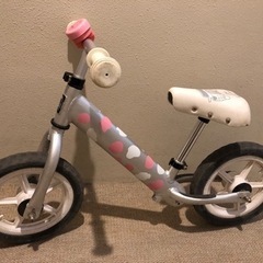 キックバイク　(子供用ペダル無し自転車)