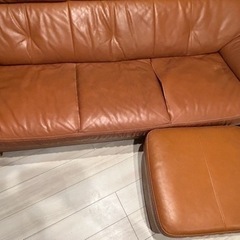 カリモク家具　3人掛 レザーソファー オットマン付き ZT7303WS 引取り