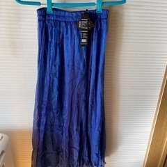 【新品】青いスカート