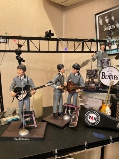 Apple社製The Beatlesフィギュアと舞台 Apple社製The Beatlesフィギュアと舞台 ビートルズ クラシック