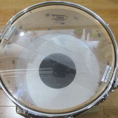 （終了致しました）　LUDWIG LS403 クラシックメイプル　スネアドラム　14X6.5 (バック付き) 終了致しました） LUDWIG LS403 クラシックメイプル スネアドラム 14X6