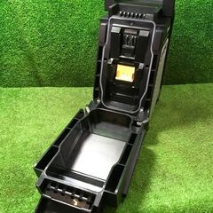 マキタ MR113 充電式ラジオ Bluetooth付き【市川行徳店】【店頭取引限定】【中古】管理番号：IT1ZQ3MXHKOG