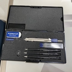 さらに値下げ‼️‼️2月20日の午前10時まで‼️製図台　金沢工業大学