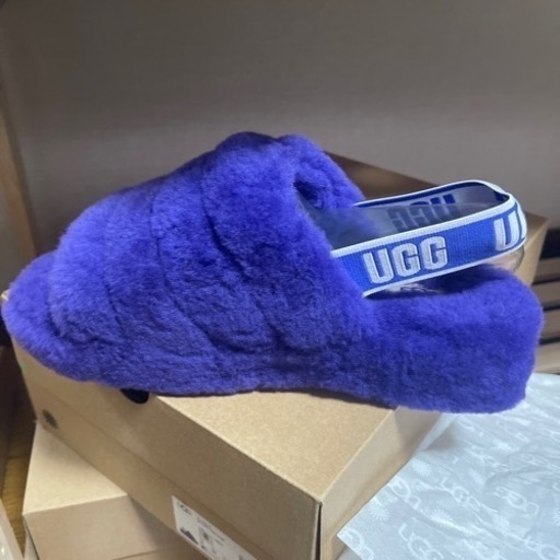 新品未使用　ugg モフモフサンダル　25cm