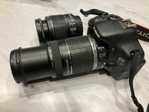 一眼レフカメラ　キャノン EOS KISS X5 Canon　イオス　広角と望遠レンズ付き