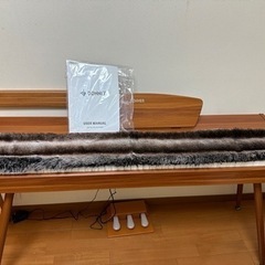 ほぼ新品)インテリアに馴染む薄型電子ピアノ