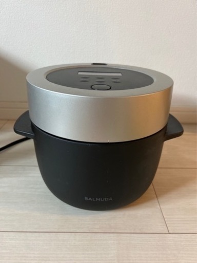 【おしゃれ・美品】バルミューダの炊飯器！交渉可能