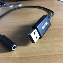 USB→イヤホンジャック変換　USB to earphone