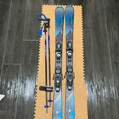 スキー板120cm、ブーツ22cm、スキーウェア130