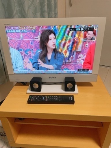 22型テレビ　スピーカー・テレビ台付