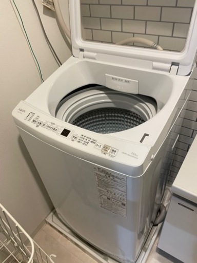 全自動洗濯機　AQUA  ホワイト