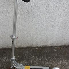 ②　RAZOR キックスケーター　中古　美品