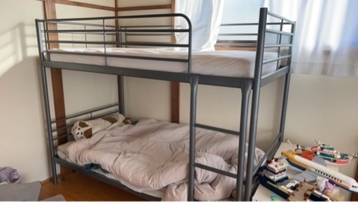 IKEA2段ベッド（マットレス2枚付き）