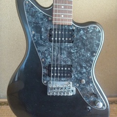 ギター／エレキギター／サスティナー仕様／スタンド付／ソフトケース付
