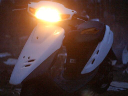 スーパーディオ 36000円 希少な白 バイク屋の修理請求が35000円です 二種登録可能30km制限突破オイルは足すだけAF27型