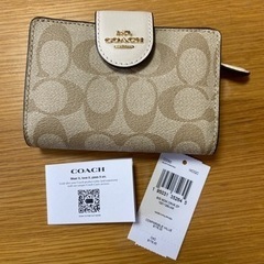 【新品未使用】COACHレディース二つ折り財布