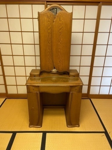 おしゃれで作りが良い化粧台　椅子付き　《最後の値下げ》