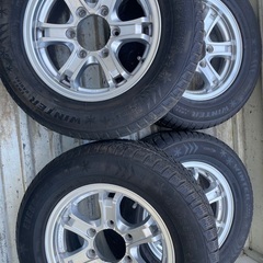 スタッドレス215/65/R15  6穴　8部山