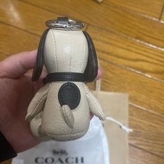 値下げ　限定品　未使用　すヌーピー×coach キーホルダー