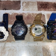 掲載15日終了！お得な腕時計まとめ売り！G-SHOCK４本　pu...