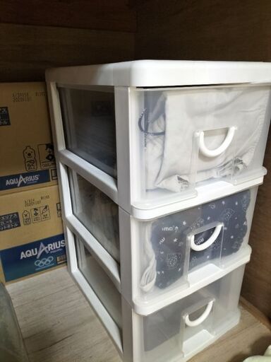 3段プラスチックケース　美品　33☓46☓65.5