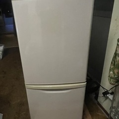 冷蔵庫　140リットル