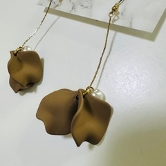 ハンドメイドアクセサリー　ピアス