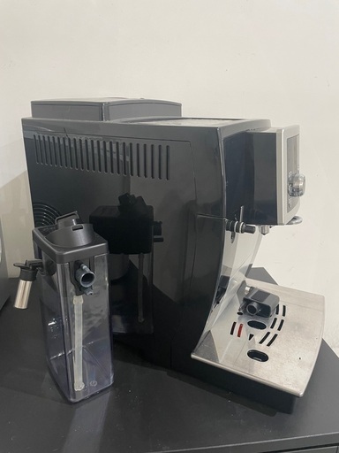 デロンギ(DeLonghi)コンパクト全自動コーヒーメーカー