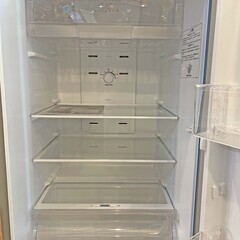 ●新春特価！！●近郊配送可能(^^♪●2020年製　Hisense　2ドア　227L　冷蔵庫　HR-B2302　中古品●相模原　横浜　神奈川●ハイセンス