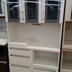 ★ジモティ割あり★  食器棚　３枚扉  H180×D45×W105 クリーニング済み TK1404 ☆ジモティ割あり☆ 食器棚 3枚扉 H180×D45×W105 クリーニング