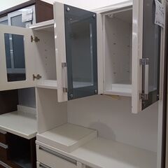 ★ジモティ割あり★  食器棚　３枚扉  H180×D45×W105 クリーニング済み TK1404 ☆ジモティ割あり☆ 食器棚 3枚扉 H180×D45×W105 クリーニング