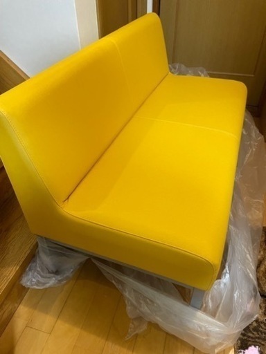 運びます　新品未使用ソファ　イエロー　布生地　金運上がるカラー