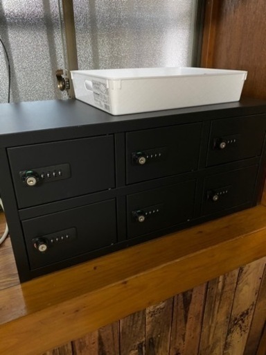 ダイヤル貴重品ロッカー