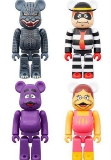 新品未開封　ゴジラ VS マクドナルド BE@RBRICK ベアブリック ４体セット 限定