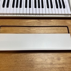 CASIO 電子ピアノ　LK-526