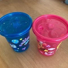 アンパンマンのプラスチックカップ　２個