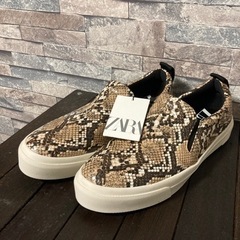 【新品】ZARA スリッポン　パイソン　26㎝