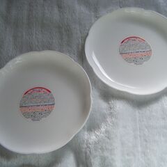 ヤマザキ　白い皿　２枚