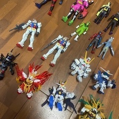 仮面ライダー、ガンダムソフビ、フィギュア、プラモデル