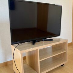 液晶テレビとニトリのテレビスタンド