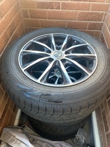 ヴォクシー205/60R16スタッドレスタイヤ4本セット