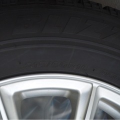スタッドレスタイヤ　ブリヂストン　ブリザック　VRX　215/60R16