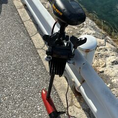 船外機　エレキモーター本体＋バッテリー1個  免許証不要　すぐ使えます。