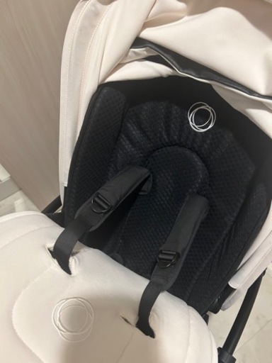 最終値下げBugaboo Bee6 ブラックフレーム×ブラック 付属品多数