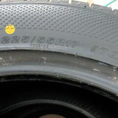 スタッドレスタイヤ　225/55R17 4本　新品同様　